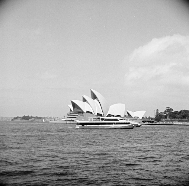 Photo boats sailing in sea