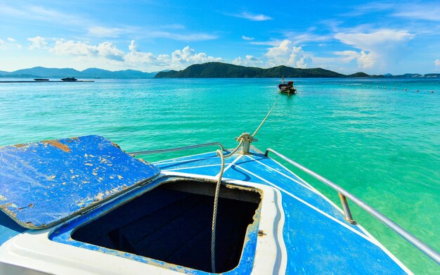 Photo boats in sea