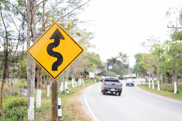 Bochtige verkeersbord