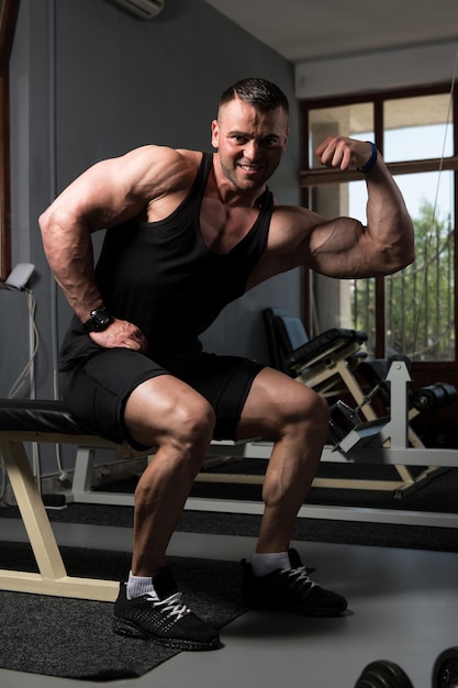 Bodybuilder Buigen Spieren