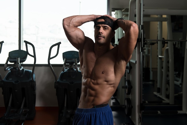Bodybuilder Buigen Spieren