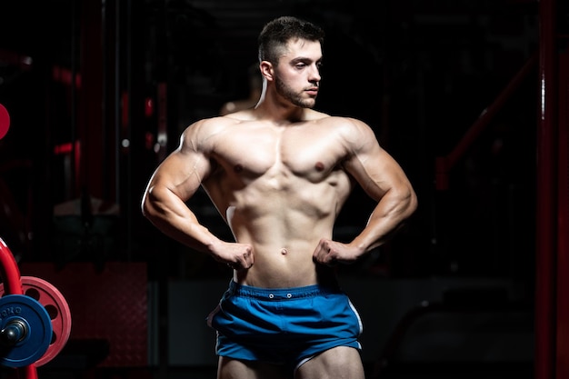 Bodybuilder Flexing Front Lat Spread Pose