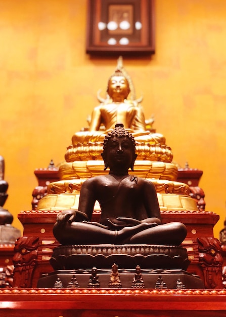 Foto boeddhabeeld in de tempel