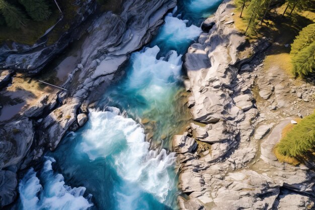 Boeiende luchtperspectief van de Rheinschlucht De majesteit van een gletsjerrivier in Flims Graubunde