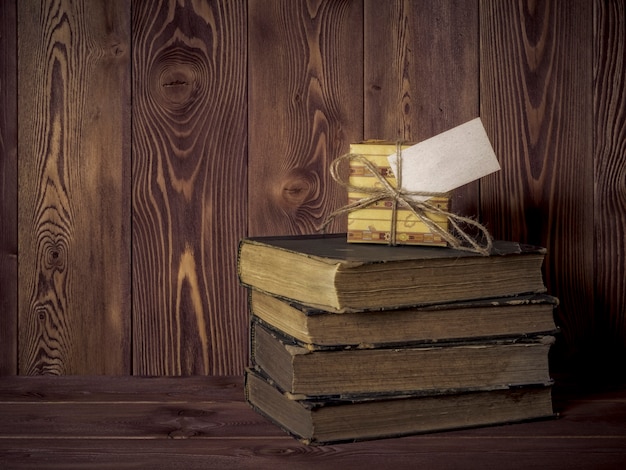 Foto boeken liggend op de tafel