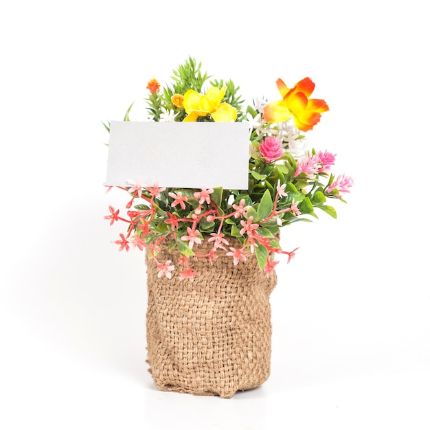 Boeket bloemen met papieren label