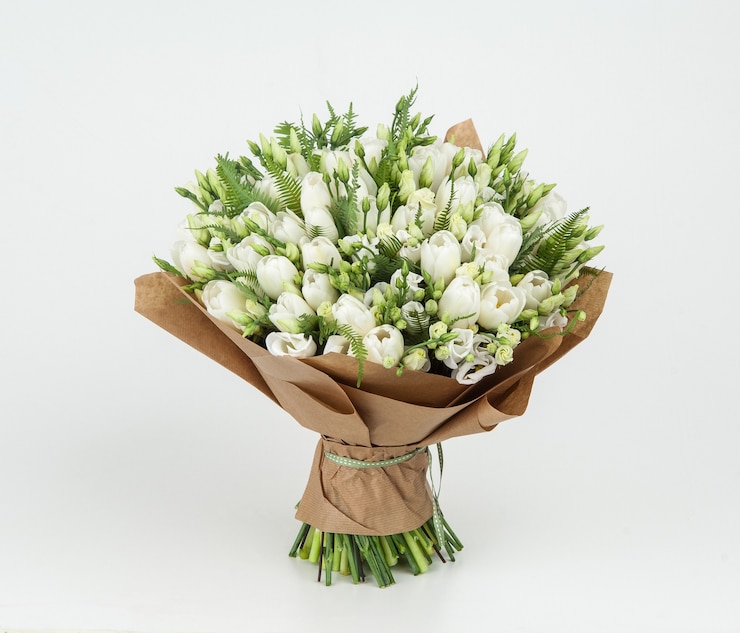 Foto boeket van lentebloemen op witte achtergrond