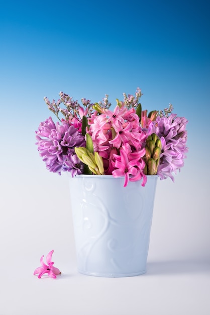 Boeket verse hyacint bloemen