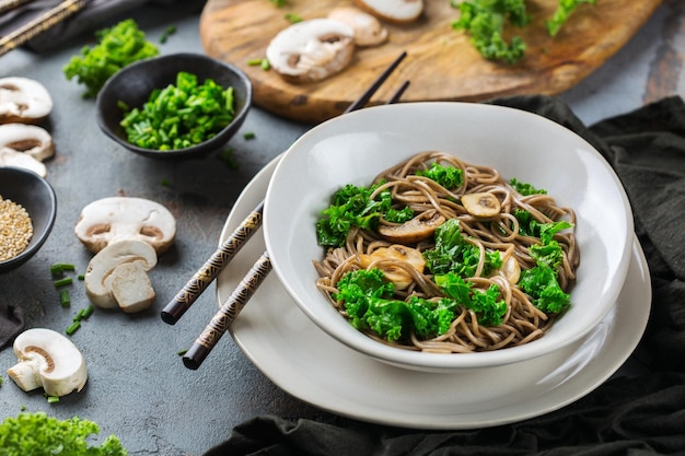 Boekweit soba noedels tofu soep ingrediënten voor Aziatisch Chinees Japans Koreaans Vietnamees eten Keuken koken achtergrond