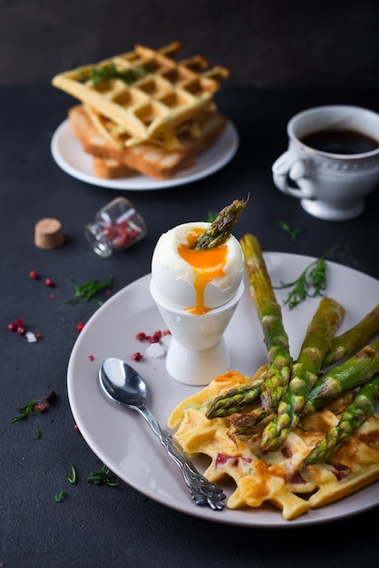 Boiled egg and asparagus