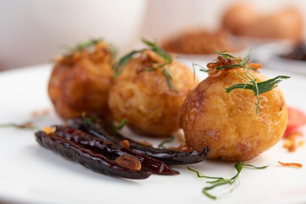 Photo boiled eggs stirfried with tamarind sauce