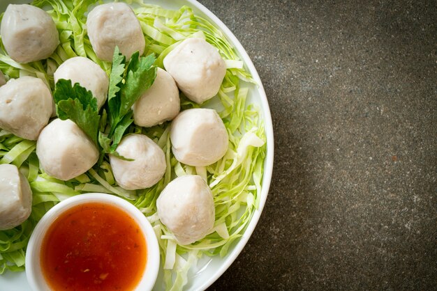 Boiled Fish Balls with Spicy Dipping Sauce