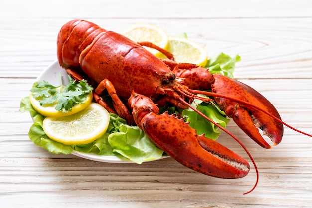 boiled lobster with vegetable and lemon