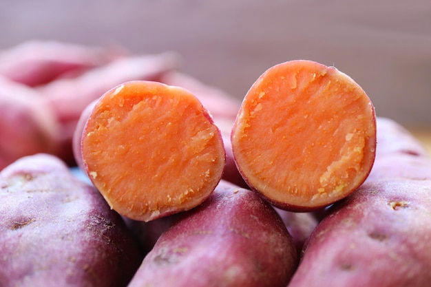 ゆでたサツマイモ 自然食品の優れた炭水化物源 植物ベースの食事