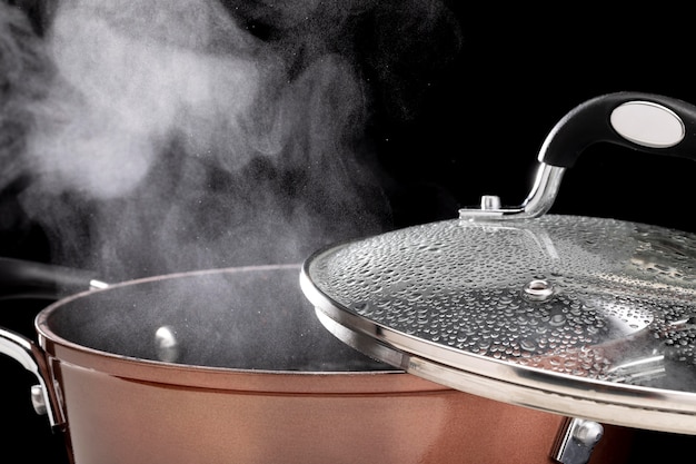 Photo boiling hot water arrangement