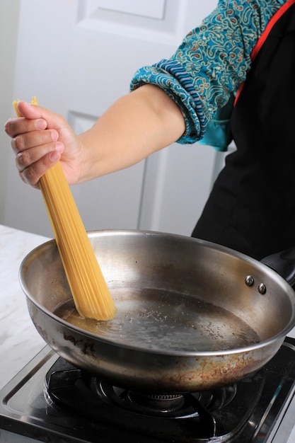 Boiling Spaghetti Pasta