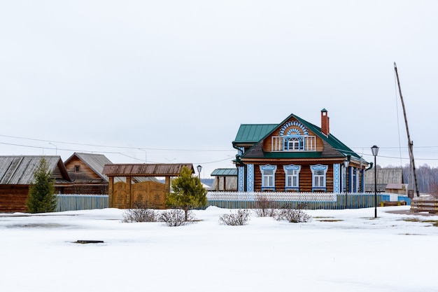 ボルガル歴史考古学コンプレックス。パン博物館の木造住宅。ボルガル、タタールスタン、ロシア。