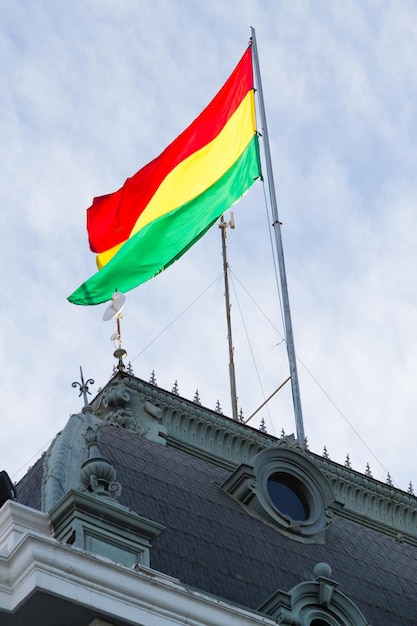 Bandiera boliviana che sventola la bolivia