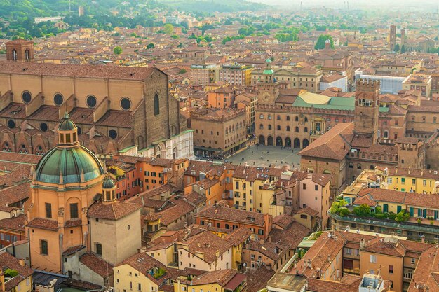 Foto bologna oude stad skyline stadsbeeld van italië