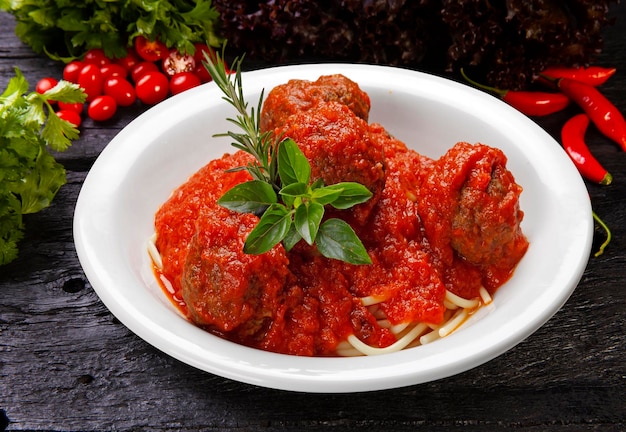 Bolognese Spaghetti with Meatballs