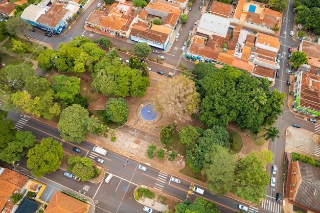 Bonfim Paulista Sao Paulo Brazilië Circa mei 2022 Barao do Rio Branco vierkante centrale plein van Bonfim Paulista staat Sao Paulo drone luchtfoto