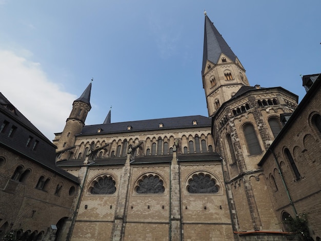 Базилика Bonner Muenster Bonn Minster в Бонне