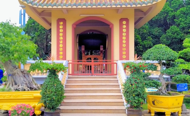 Bonsai Art and Buddhist Temple Architecture