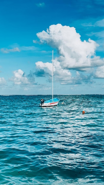 Boot met uitzicht op de oceaan