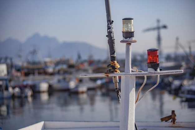 Bootpositielichten van een visboot