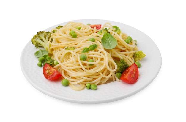 Bord heerlijke pasta primavera geïsoleerd op wit