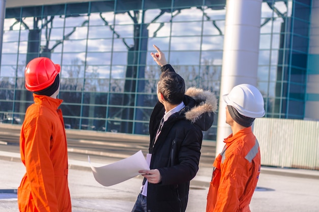 Boss or Chief shows a construction project.