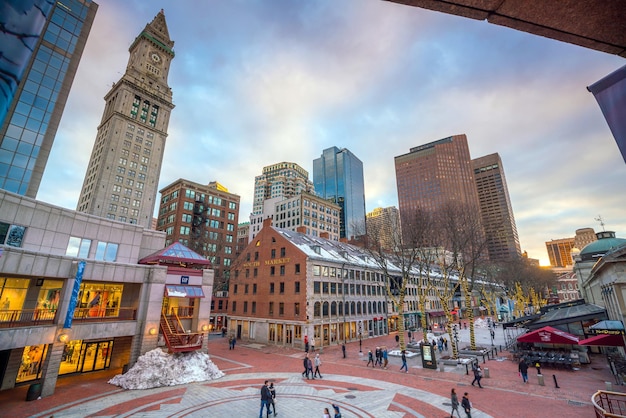 BOSTON MASSACHUSETTS 12 MAART Openluchtmarkt op Quincy Market en South Market in het historische gedeelte van Boston op 12 maart 2018