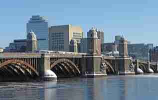 Photo boston scenery with bridge and river