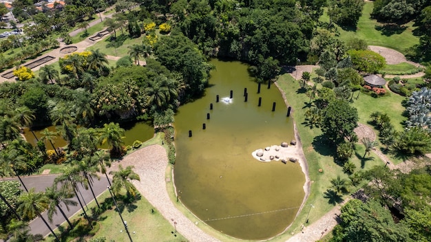 Foto giardino botanico della città di jundiai a sao paulo, brasile, vista aerea