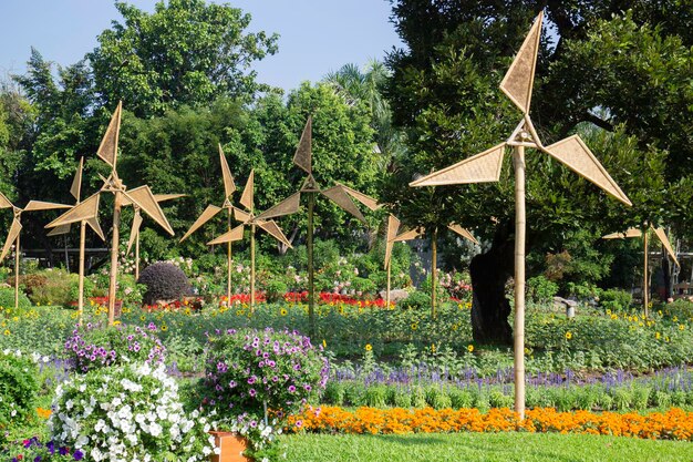 植木鉢の植物園の緑の枝