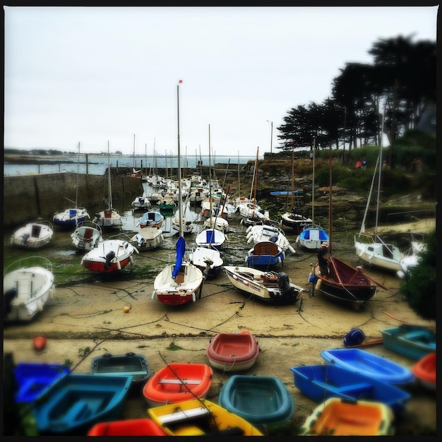 Foto boten op rustige zee