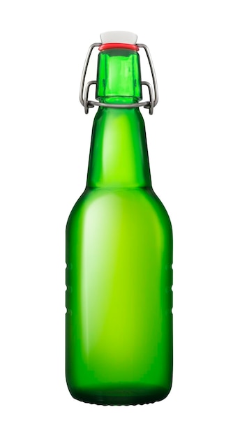 Foto bottiglia di birra lager con tappo fliptop isolato su sfondo bianco con tracciato di ritaglio