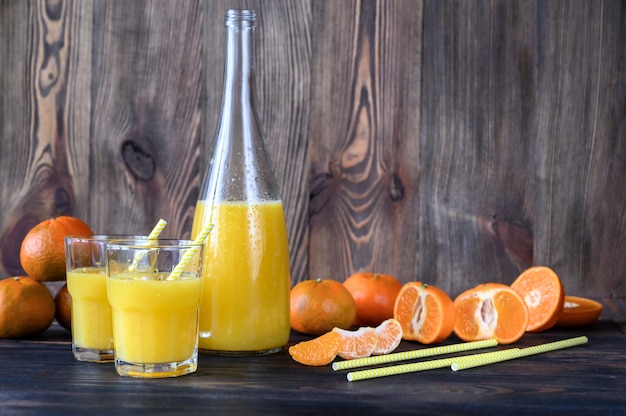 オレンジジュースのボトル