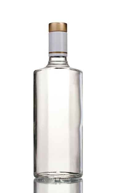 Photo bottle of vodka isolated on white