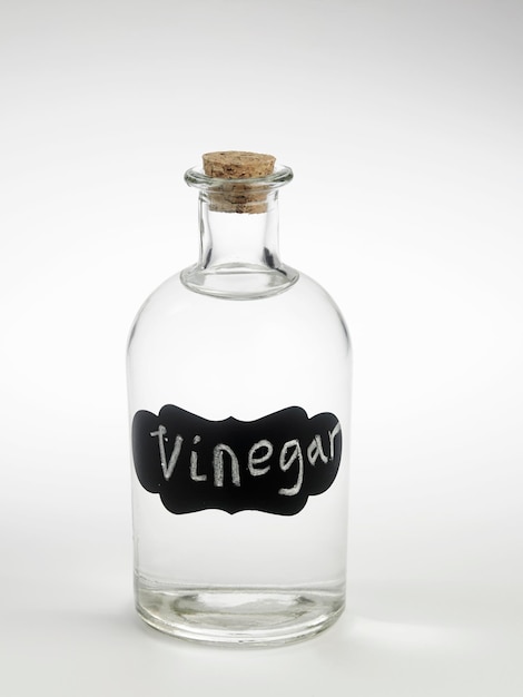 Photo bottle of white vinegar