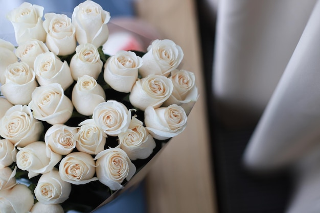 Bouquet of white roses for a wedding