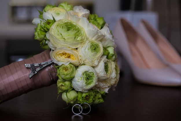 Bouquet of white roses