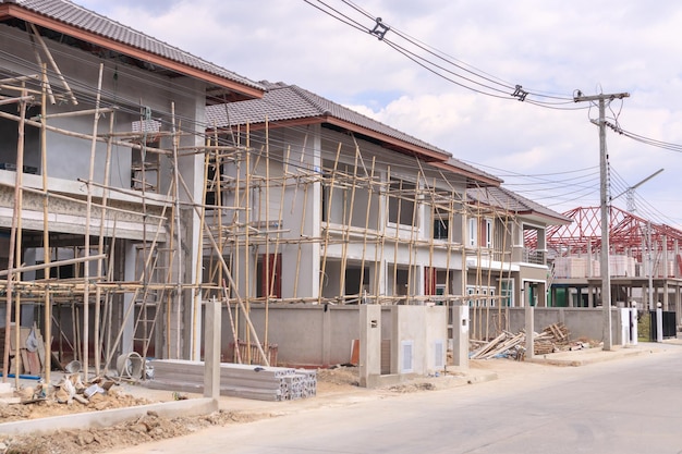 Bouw residentieel nieuw huis in uitvoering op bouwplaats