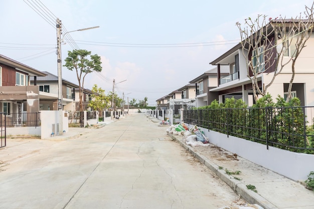 Bouw residentiële nieuw huis in uitvoering op de bouwplaats