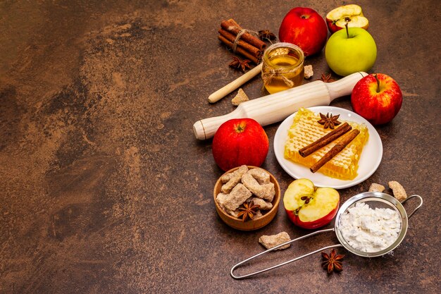 bovenaanzicht appeltaart ingrediënten op tafel