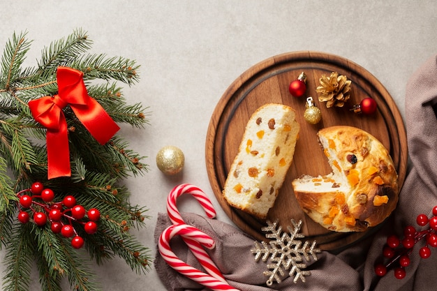 Bovenaanzicht heerlijke panettone