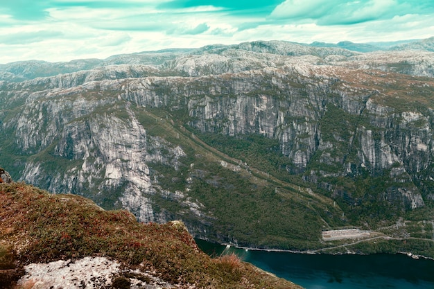 Bovenaanzicht van de Noorse fjord