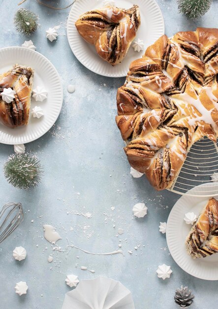 Bovenaanzicht van een maanzaadsterbrood