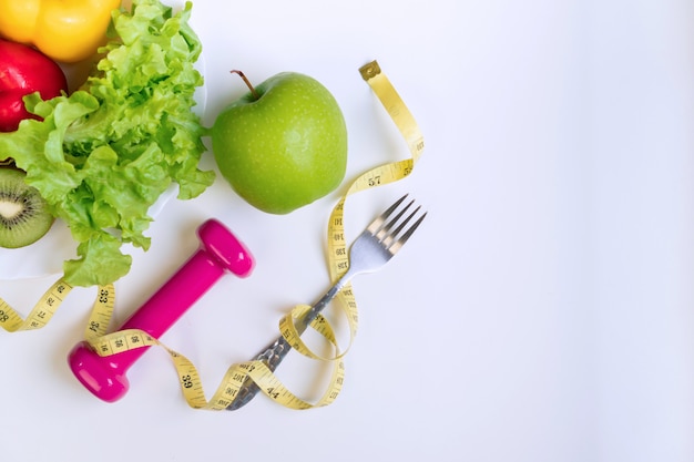 Bovenaanzicht van gezond voedsel met groenten en fruit