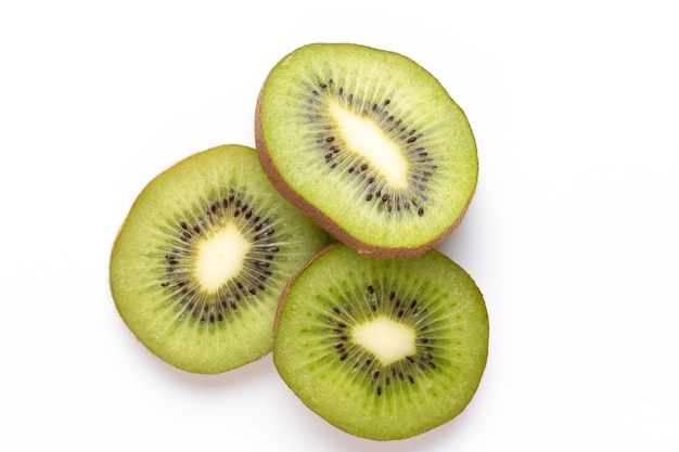 Bovenaanzicht van plakjes kiwi's